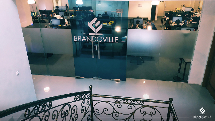 Brandoville Studio: Sukses di Dunia Animasi, Dikecam